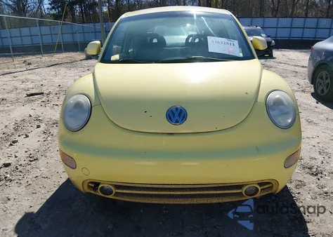 2000 Volkswagen New Beetle Gls z USA, uszkodzony, nr VIN 3VWCA21C6YM421872